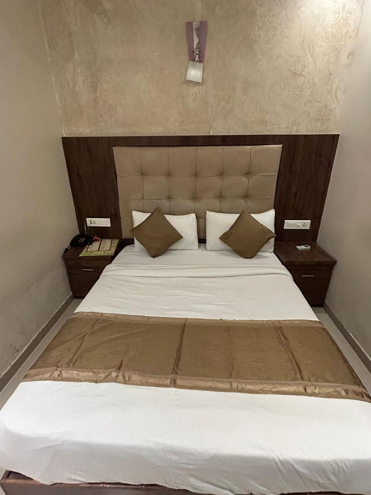 Hotel Bkc Mannat Mumbai Exterior photo